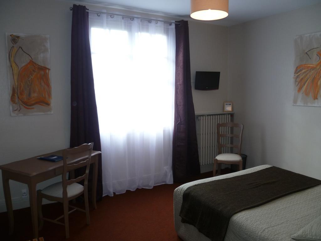 Hotel La Residence Вильнёв-сюр-Ло Номер фото