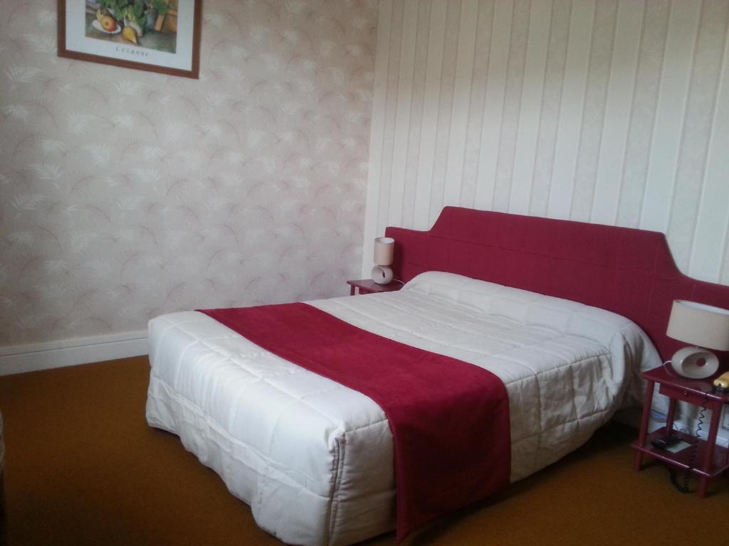 Hotel La Residence Вильнёв-сюр-Ло Номер фото
